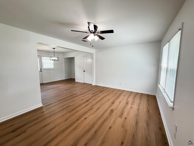 Foto del edificio - 1006 Taylors Mill Rd