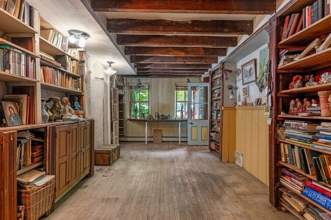 Foto del edificio - 230 3rd St