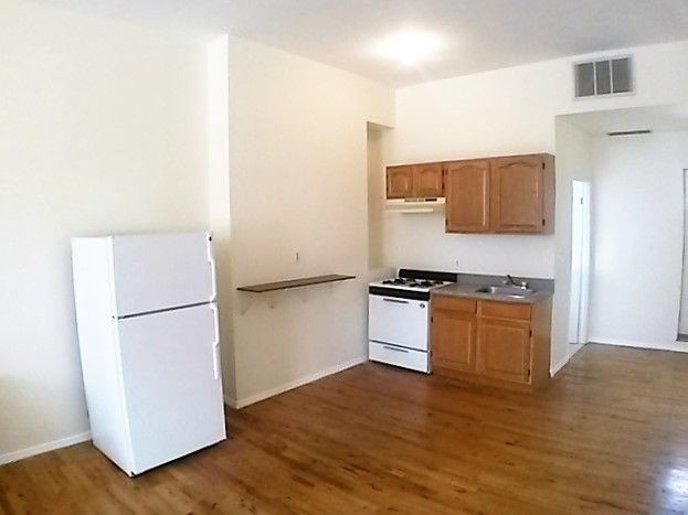 Foto principal - 992 Bedford Ave