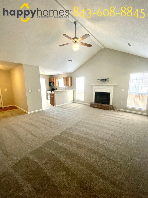 Building Photo - 474 Cessna Ave