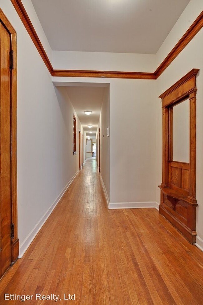 Building Photo - 5213 S Dorchester Ave