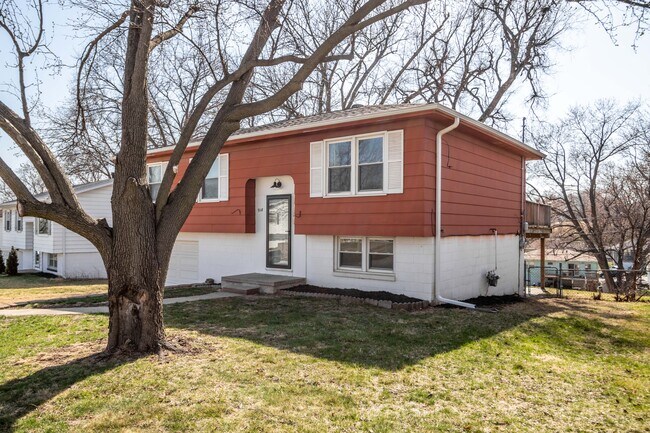 Building Photo - 7118 S 33rd St