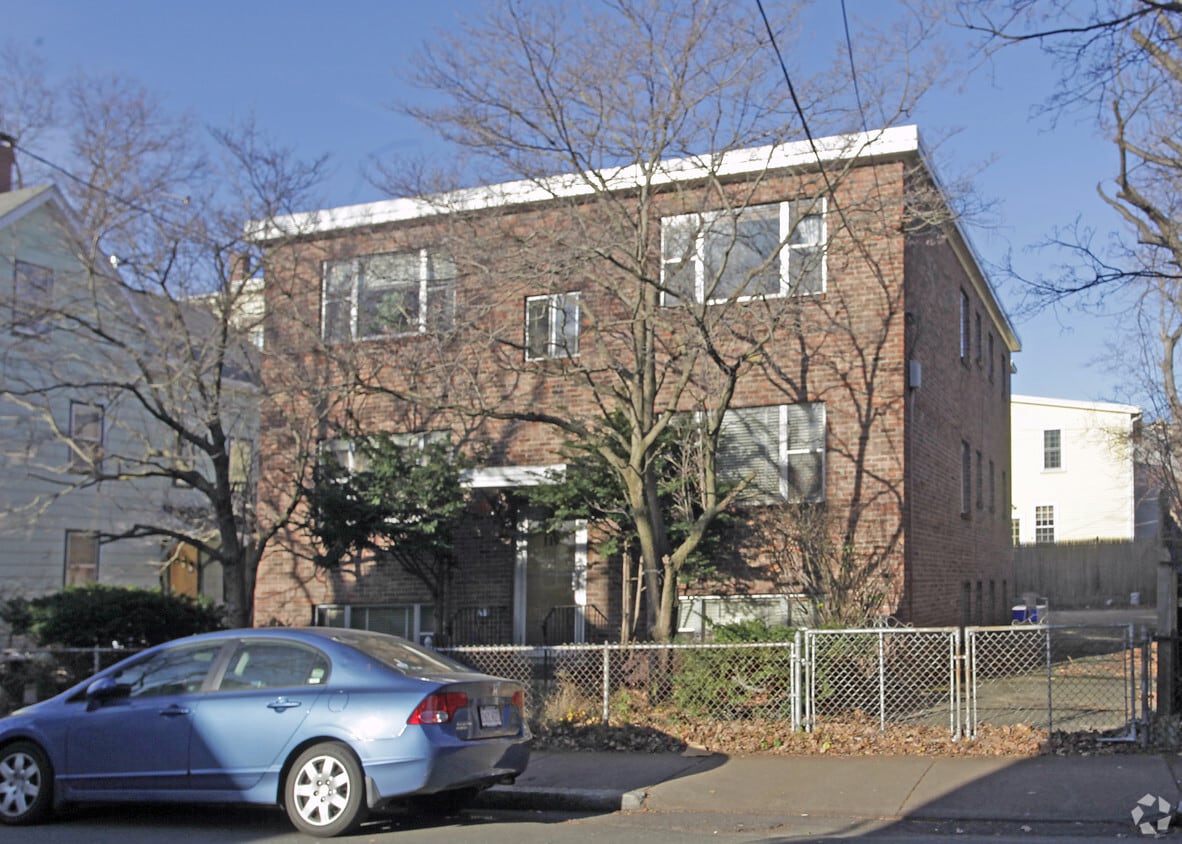 Building Photo - 119 Pearl St