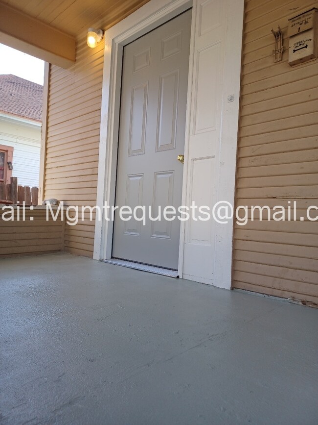 Building Photo - 3343 Lime St