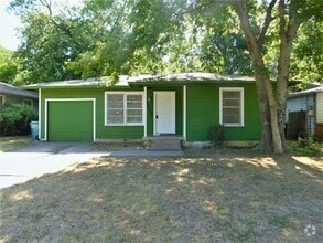 Building Photo - 2212 Denison St