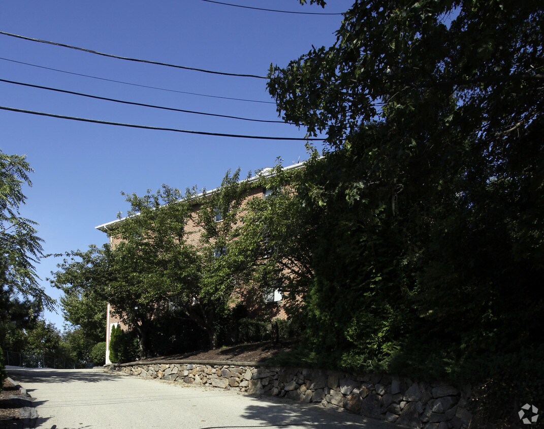 Building Photo - 8 Tinson Rd
