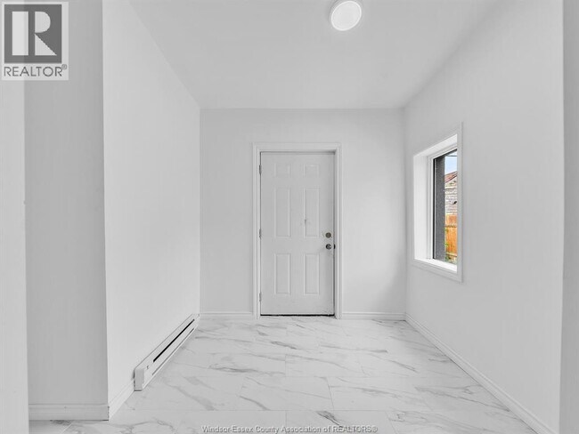 Building Photo - 1657-59 DROUILLARD ROAD Unit# #1657-REAR