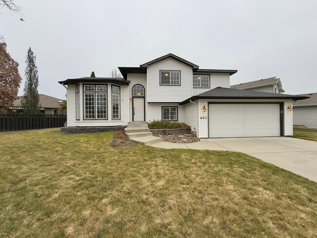 Building Photo - 6211 S Terre Vista St