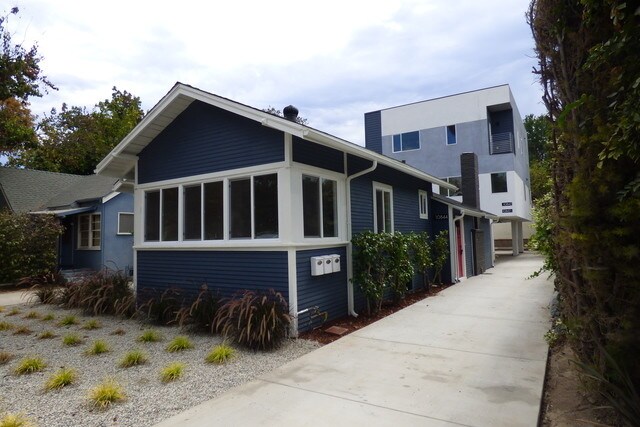 Primary Photo - 10842 Hesby St