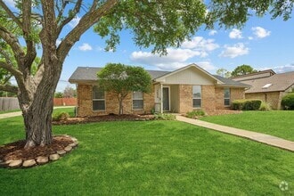 Building Photo - 1535 Rocky Point Dr