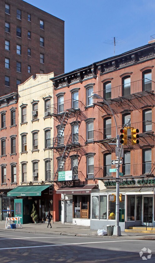 Foto del edificio - 1557 Second Ave