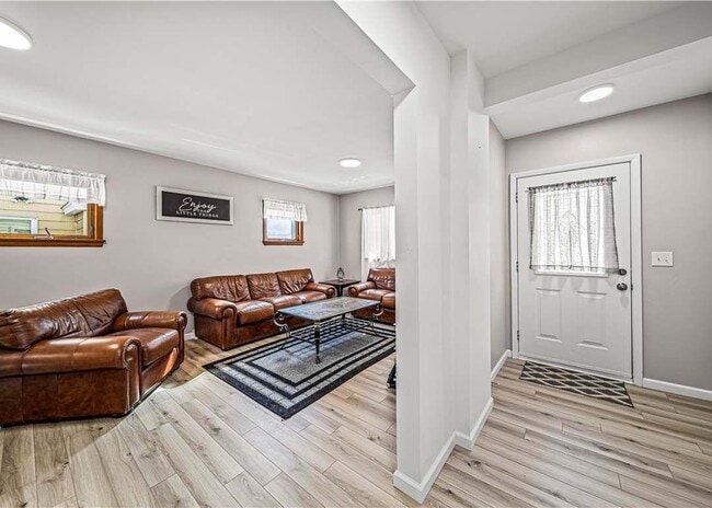 Building Photo - 3520 Idlewood Dr