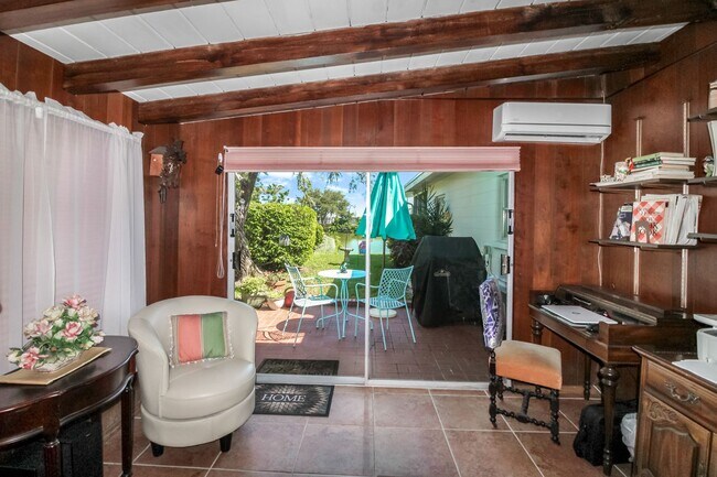 Foto del edificio - 1660 Juniper Dr