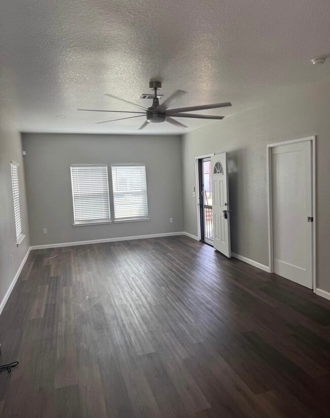 Building Photo - 4741 Providence St