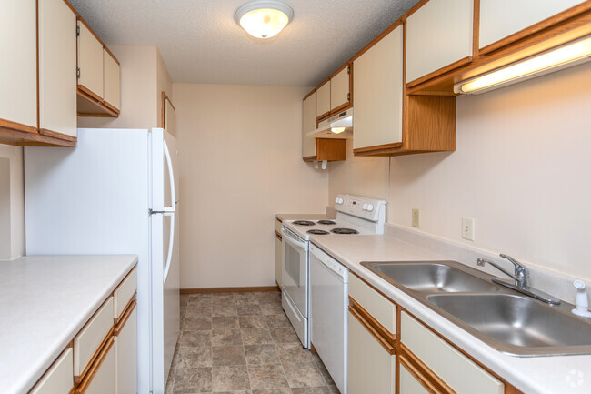 2BR, 1BA - 956 SF - Rivers Bend Apartments