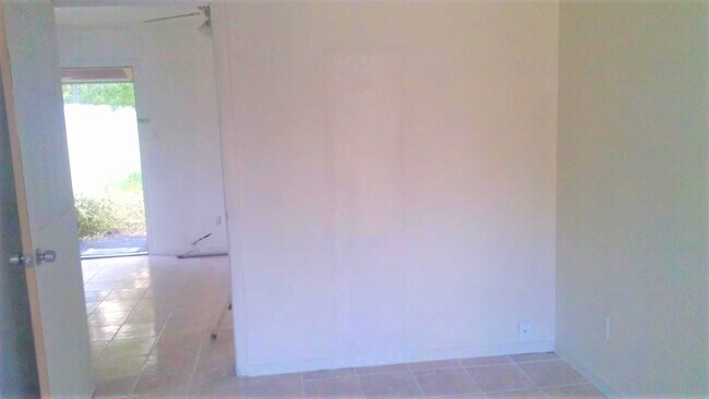 Foto del edificio - 211 C2 W Bobwhite Ln