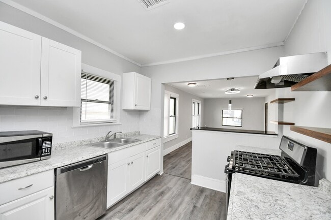 Building Photo - 1507 Laird St