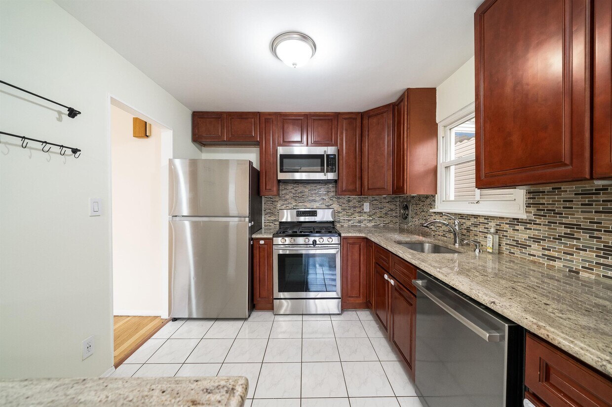 Foto principal - 178 W 17th St