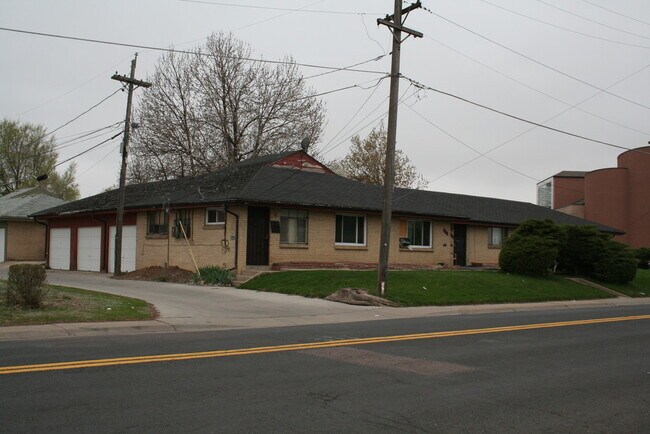 Foto del edificio - 3806 E. 29th Avenue