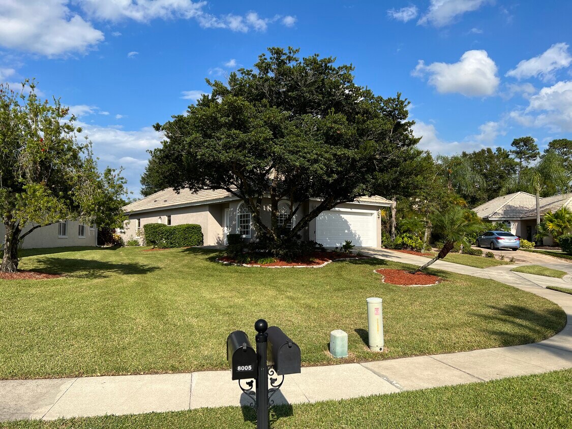 8007 St Andrews Way, Mount Dora, FL 32757 House Rental in Mount Dora