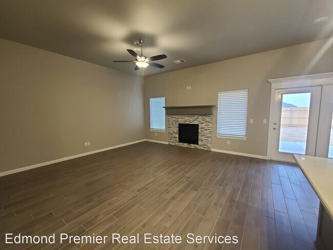 Building Photo - 4 br, 2 bath House - 9124 NW 119th St