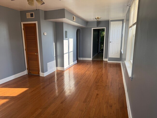 Photo - 101 Galveston St SW Apartment