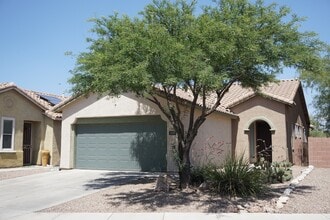 Building Photo - 5074 N River Fringe Dr