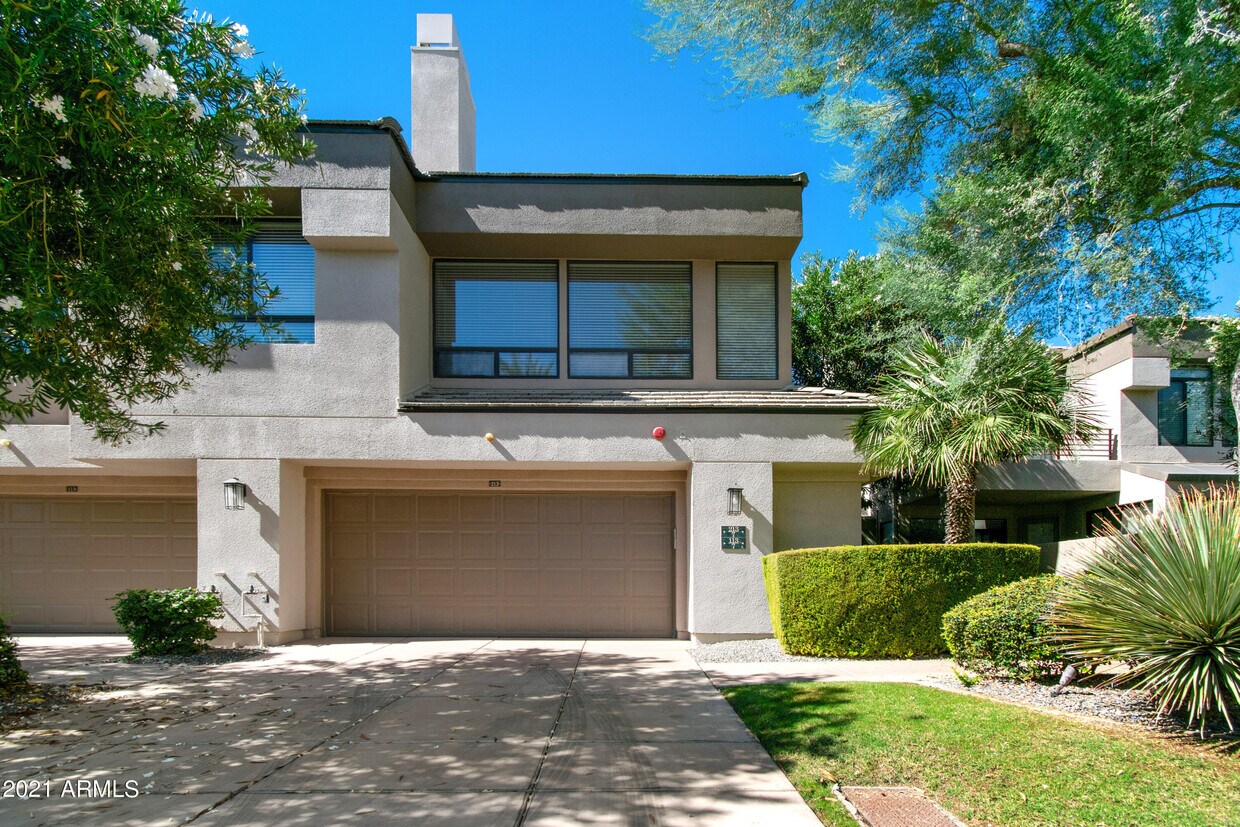 Primary Photo - 7400 GAINEY CLUB Dr