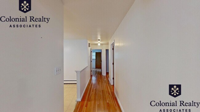 Building Photo - 28 Hersom St
