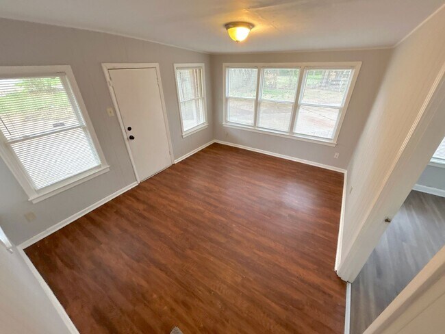 Building Photo - 1115 Echles St