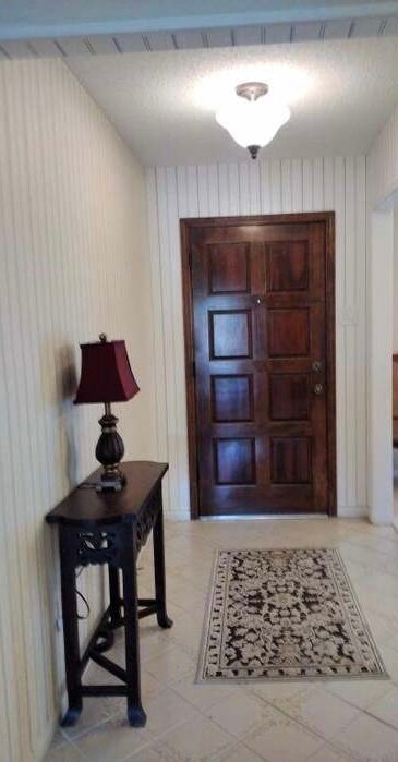 Foto del edificio - 1707 Mayflower Dr