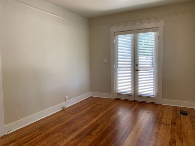 Building Photo - Diamond Duplex