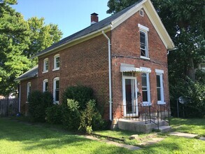 Building Photo - 210 2nd St