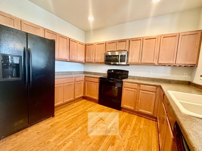 Building Photo - 8075 Elk River View