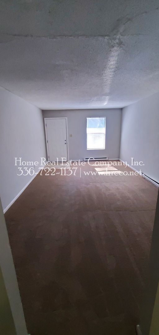 Foto del edificio - 4271 Mineral Ave