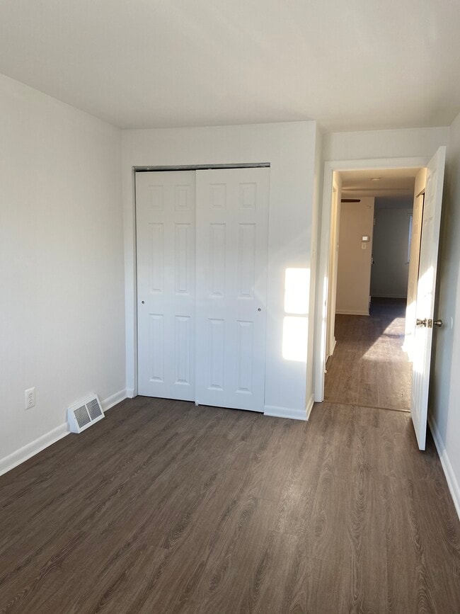 Building Photo - 3590 Grant Ave