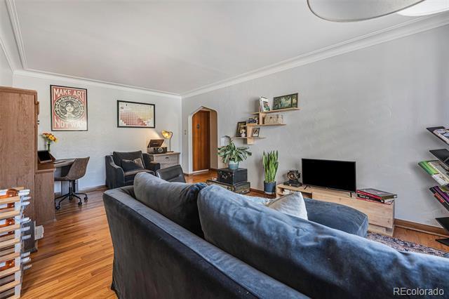 Foto del edificio - 1000 E 8th Ave