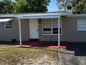 Building Photo - 4214 SW 49th Ct
