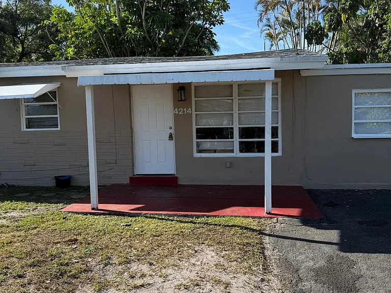 Primary Photo - 4214 SW 49th Ct