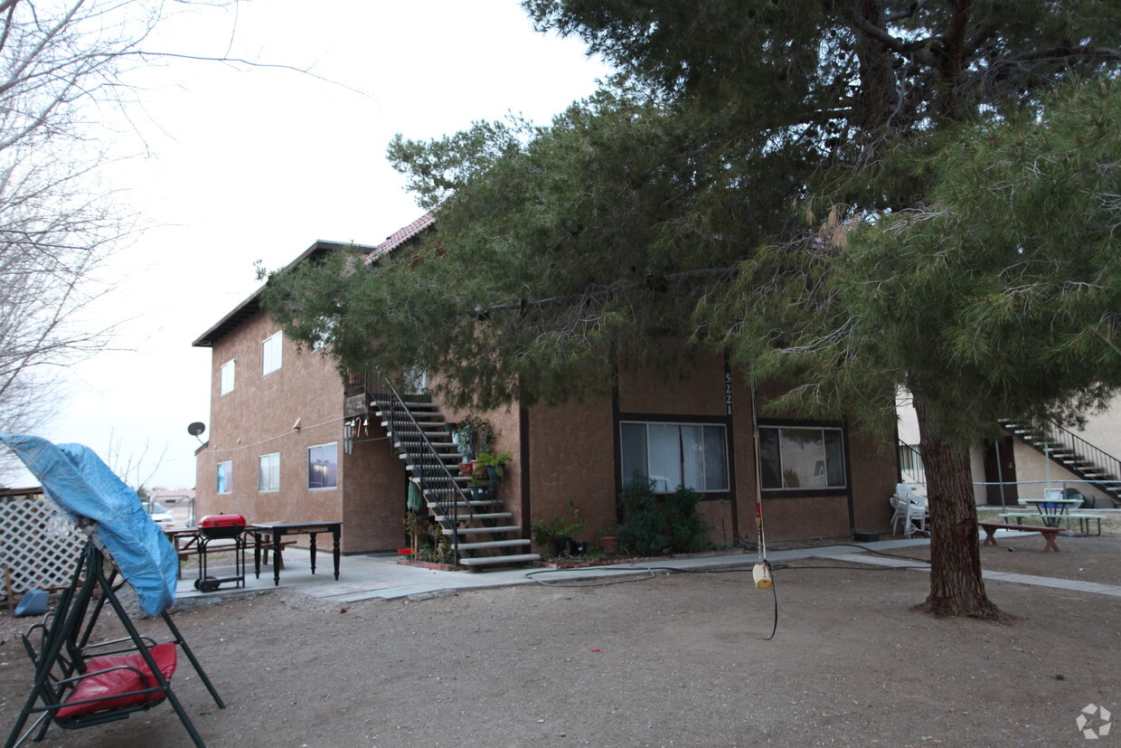 Building Photo - Charleston Heights