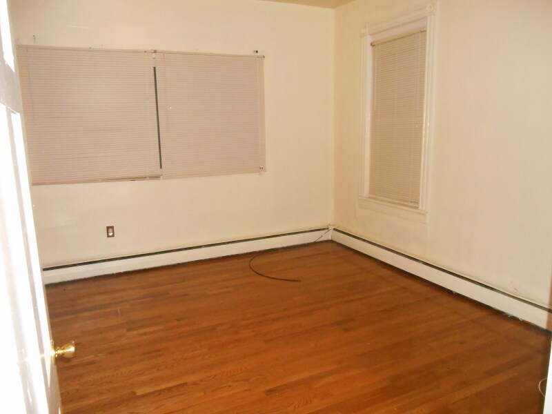 Building Photo - 1031 Bergen Ave