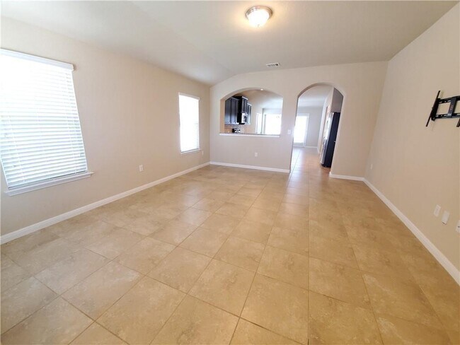 Building Photo - 18400 Catoctin Dr
