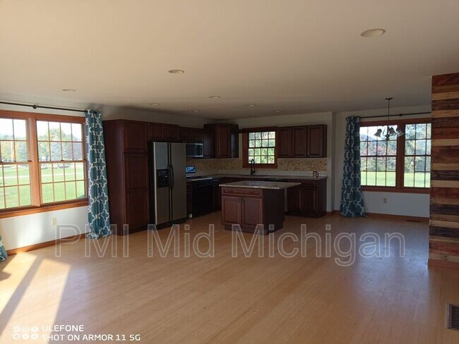 Foto del edificio - 6490 E Coldwater Rd