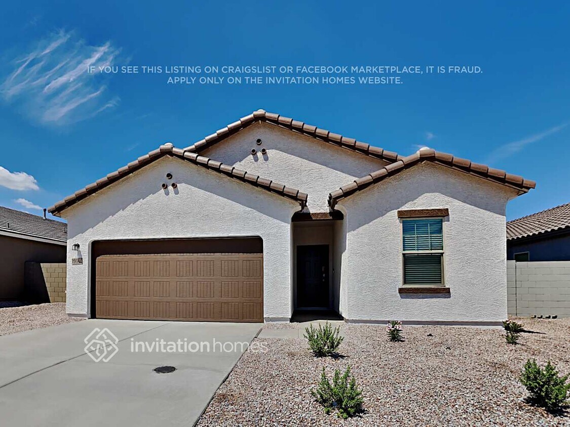 Foto principal - 19140 W Pierson St