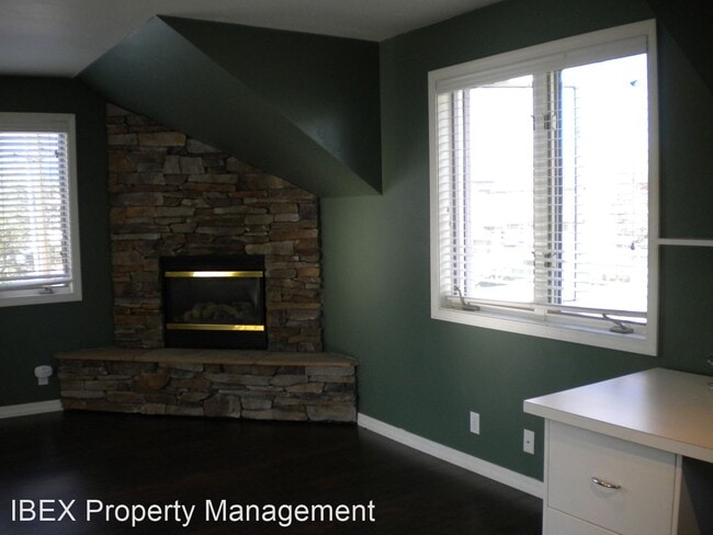 Foto del edificio - Studio, 1 bath House - 301B Lupfer Avenue