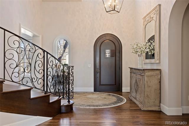Foto del edificio - 1350 Greenwood Ln