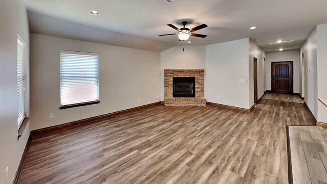 Foto del edificio - Very Nice 4 Bedroom 2 Bath Home in Piedmont Schools