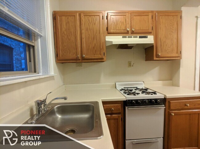 Foto del edificio - 4237 N Paulina St