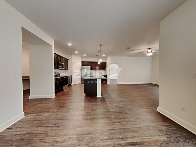 Foto del edificio - 1094 Tan Tara Trl