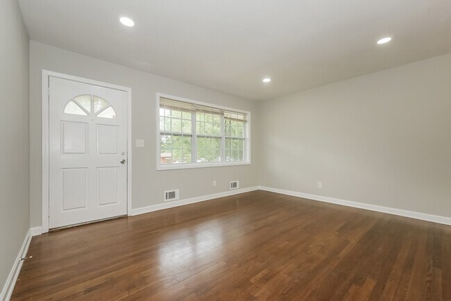 Foto del edificio - 195 Greenway Dr
